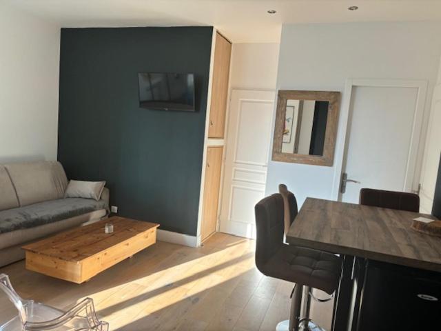 Studio Totalement Renove En Plein Centre-Ville Devant La Prefecture De 里昂 外观 照片